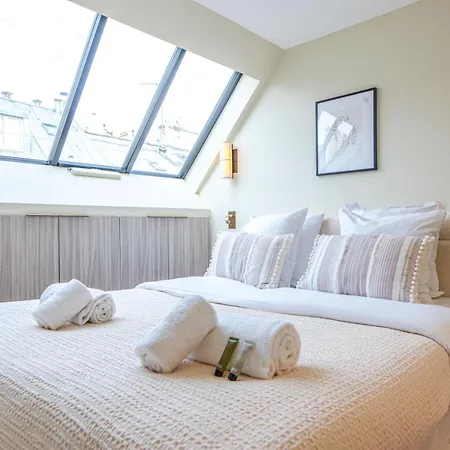 Louvre Saint Honore Apartment Paris