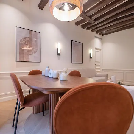 Louvre Saint Honore Apartment Paris
