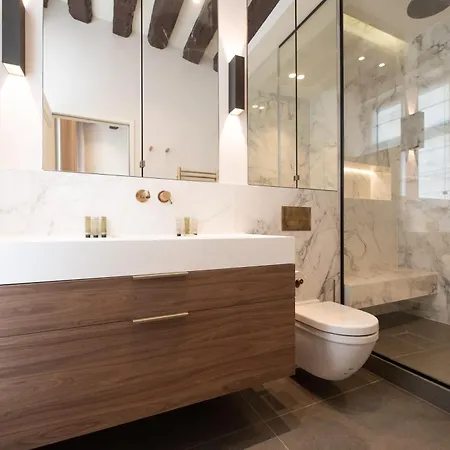 Louvre Saint Honore Apartment