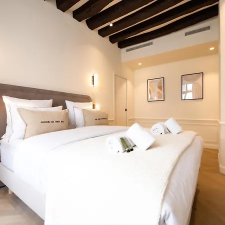 Apartament Louvre Saint Honore Paryż
